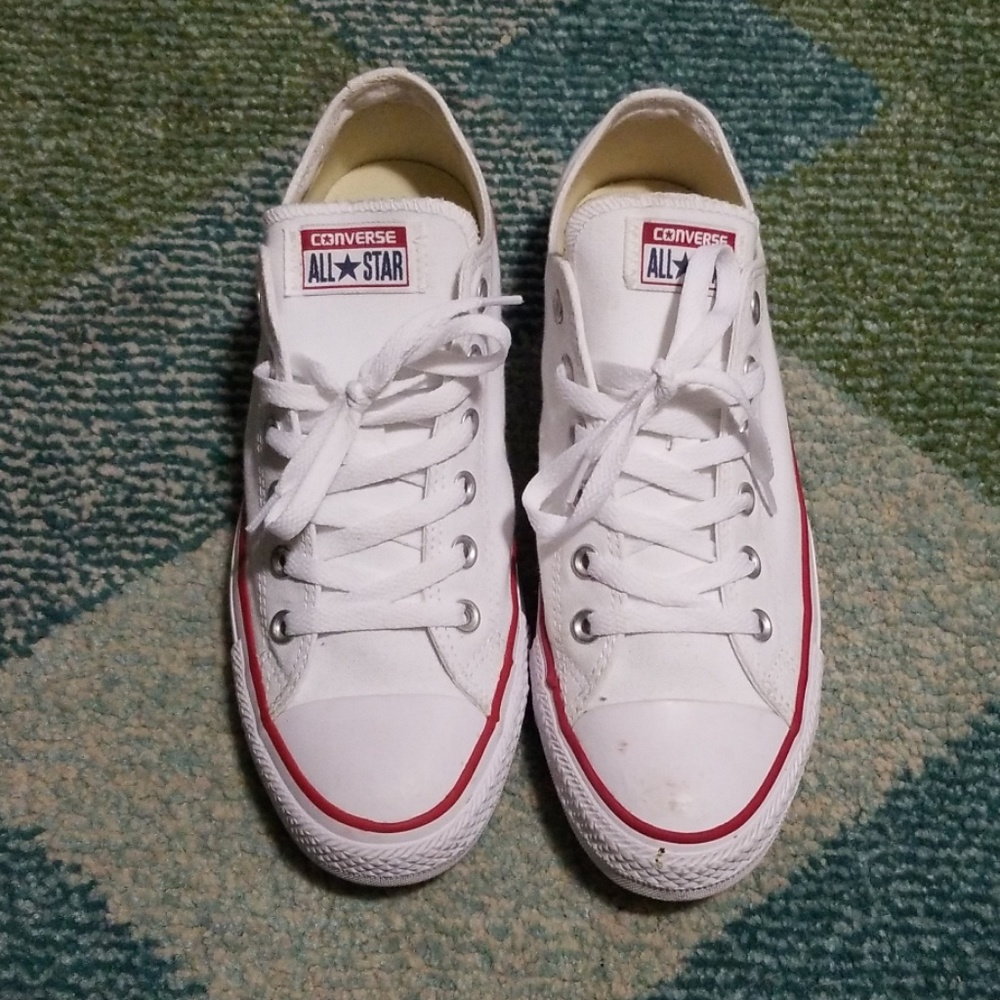 Converse size 10 womens 8 mens